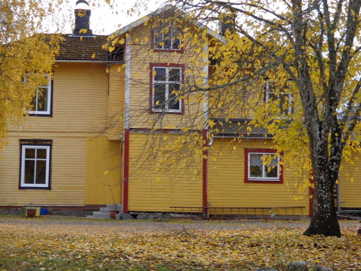 Maleras Hostel B&B Exterior photo