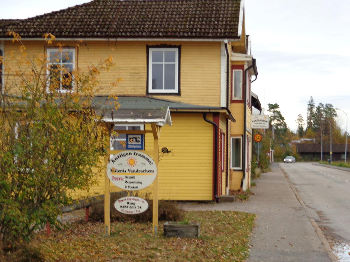 Maleras Hostel B&B Exterior photo